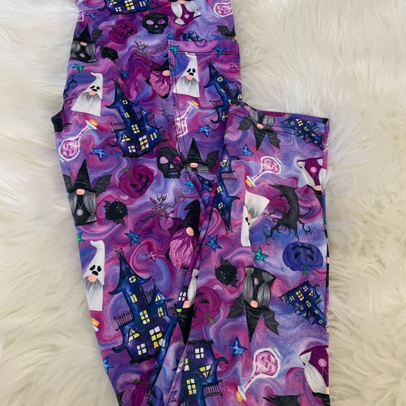 Pants & Jumpsuits Halloween Gnome Leggings With Pockets Poshmark